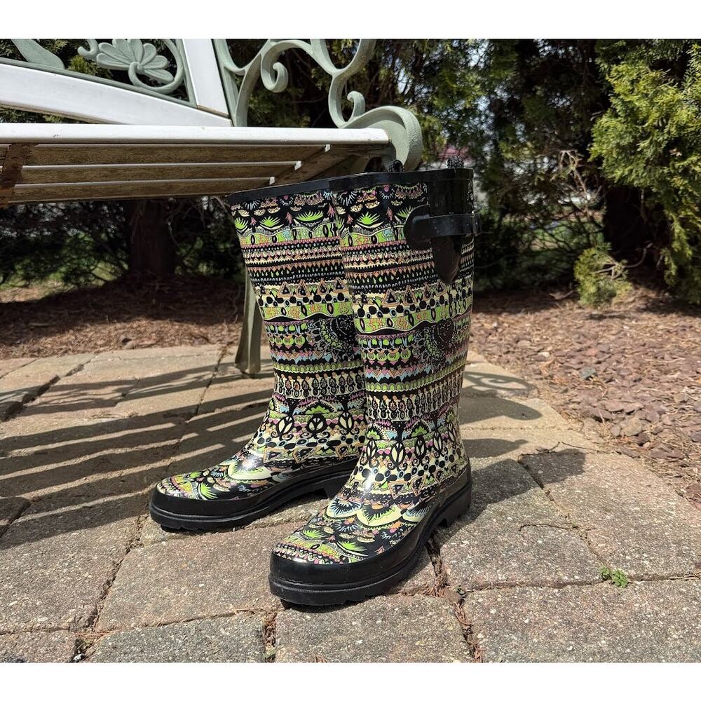 Women's Sakroots Rain Boots Size 9